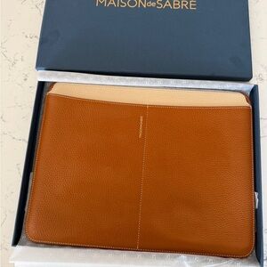 MAISON de SABRÉ Tan & Cream Leather Laptop Sleeve